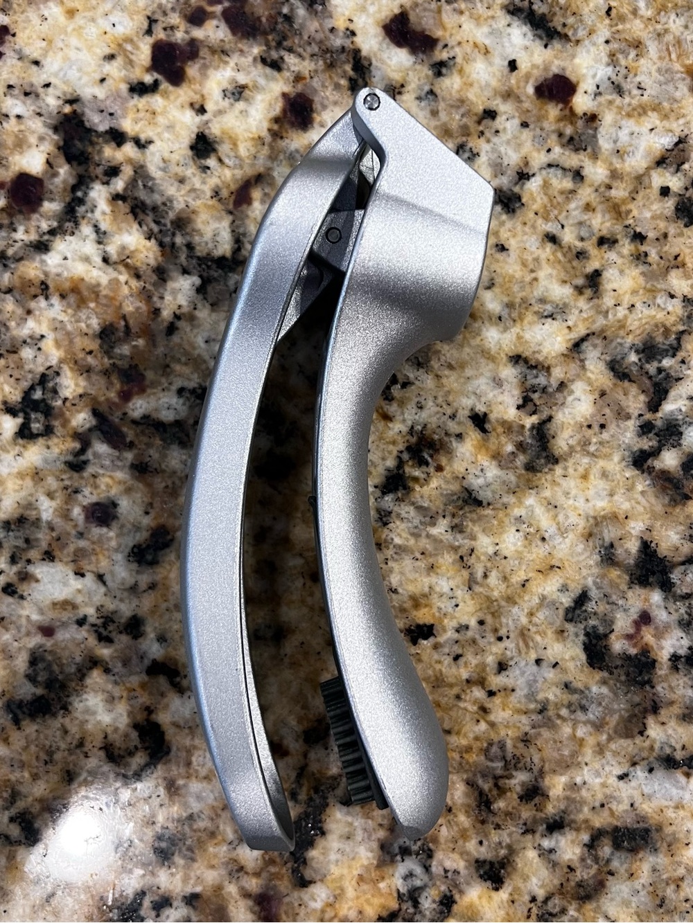 The Pampered Chef Garlic Press - Picture 4 of 8